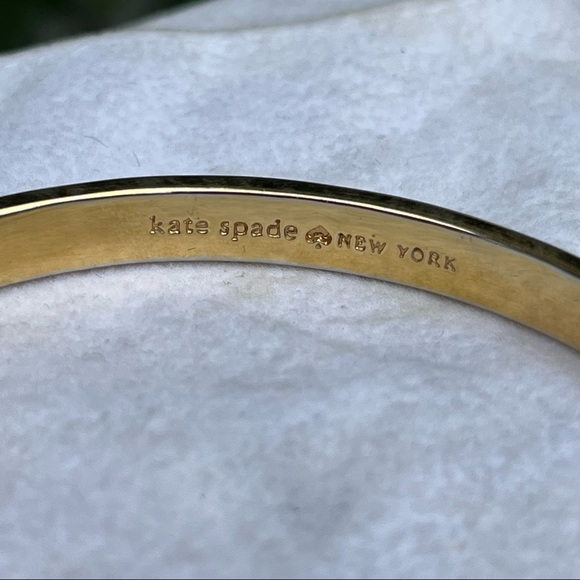 Kate Spade Take a Bow Bangle Bracelet in Cream - Picture 6 of 9